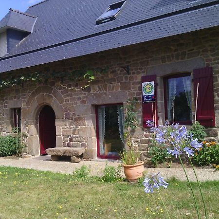 La Roche Bed and Breakfast Saint-Etienne-en-Cogles Exterior foto