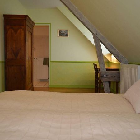La Roche Bed and Breakfast Saint-Etienne-en-Cogles Exterior foto