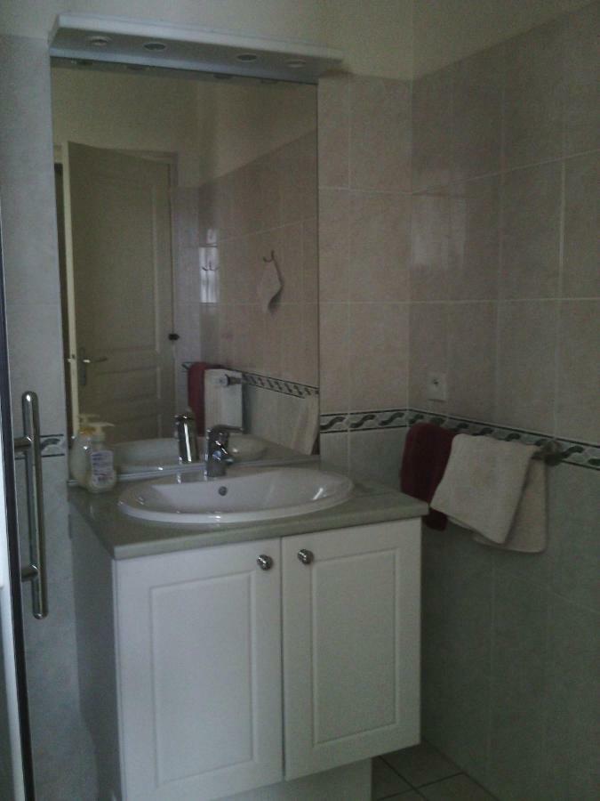 La Roche Bed and Breakfast Saint-Etienne-en-Cogles Exterior foto