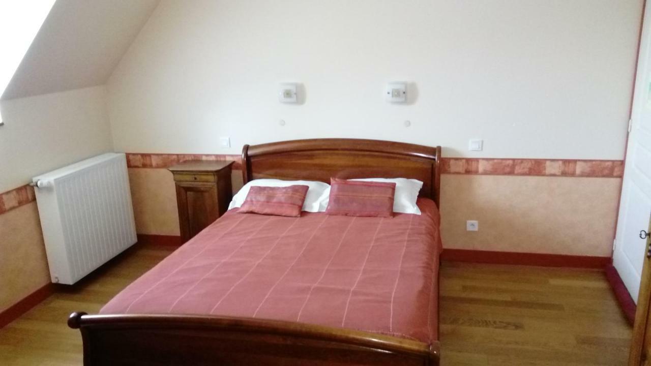 La Roche Bed and Breakfast Saint-Etienne-en-Cogles Exterior foto